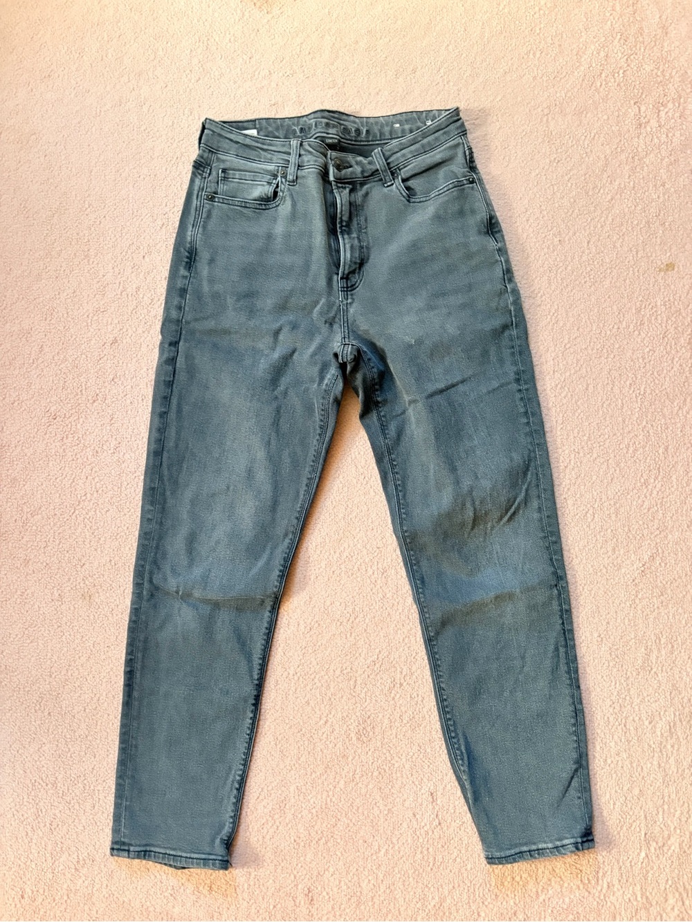 Black American Eagle skinny jeans